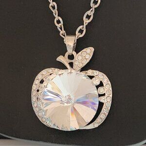 VINTAGE Lg Rivoli rhinestone APPLE PENDANT CHAIN NECKLACE SILVER TONE 26" CHAIN
